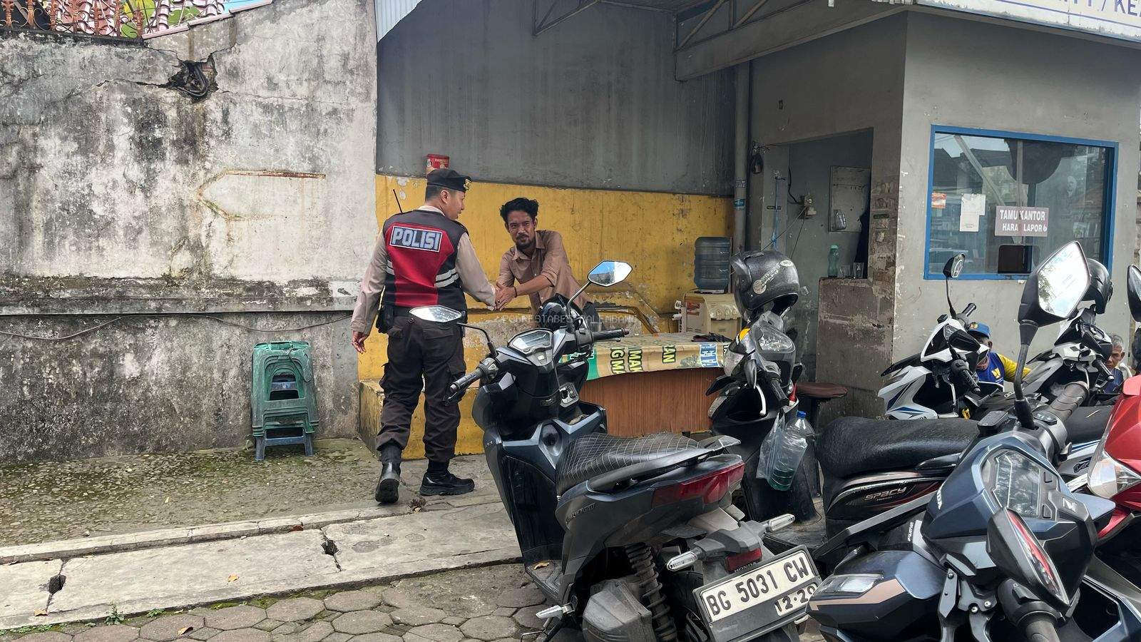 Sat Samapta Polrestabes Palembang Sisir Sebrang Ulu II, Tegaskan Bahaya Senpi Ilegal dalam Operasi Senpi Musi 2025